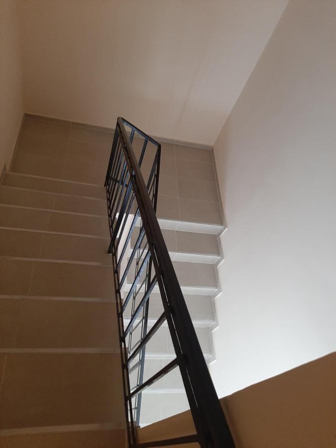 Megyeri Apartman Pócsmegyer Exterior foto